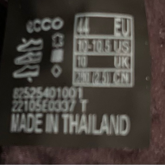 Ecco brand textured sneaker - Picture 5 of 5